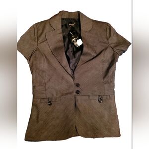 3/$10⭐️NWT Short Sleeve Blazer